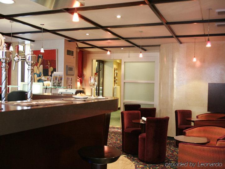 Brit Hotel Les Voyageurs Loudéac Restaurace fotografie